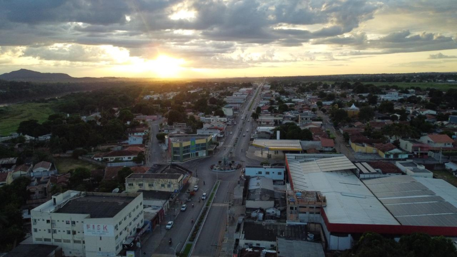 AUTORIDADES FEDERAIS ENTREGAM OBRA DE RECAPEAMENTO E CONCEDEM ENTREVISTA NA SEDE DO DNIT EM ARAGARÇAS*
