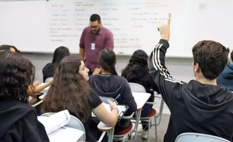 Ensino médio registra queda de mais de 400 mil matrículas...