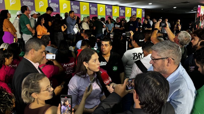 Janaína "encarna" direita e busca apoio do Podemos ao Senado de MT...