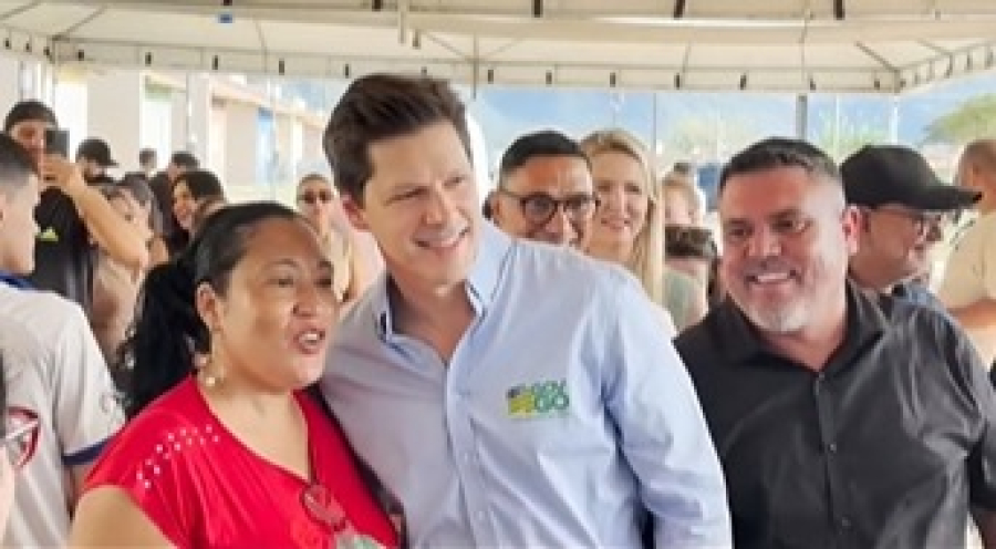 Entrega de 50 casas do programa pra ter onde morar pelo governador Daniel Vilela