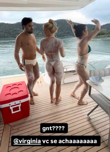 Solteira, Virginia ostenta supercoxas em passeio de lancha...