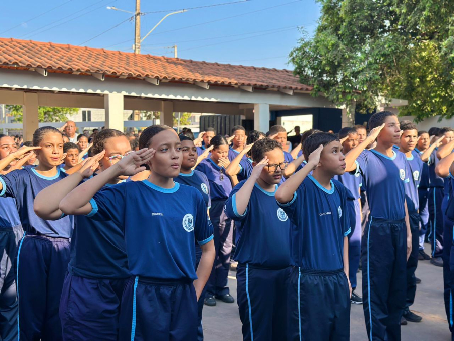 Semana da Pátria é iniciada em Barra do Garças com solenidade no CMEB Helena Esteves