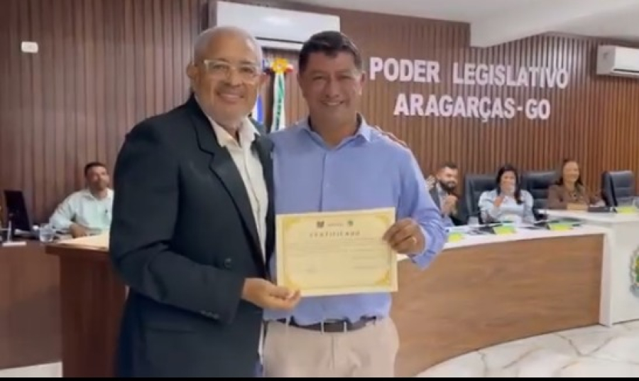 Servidores da Prefeitura recebem Moção de Aplauso em reconhecimento ao trabalho realizado