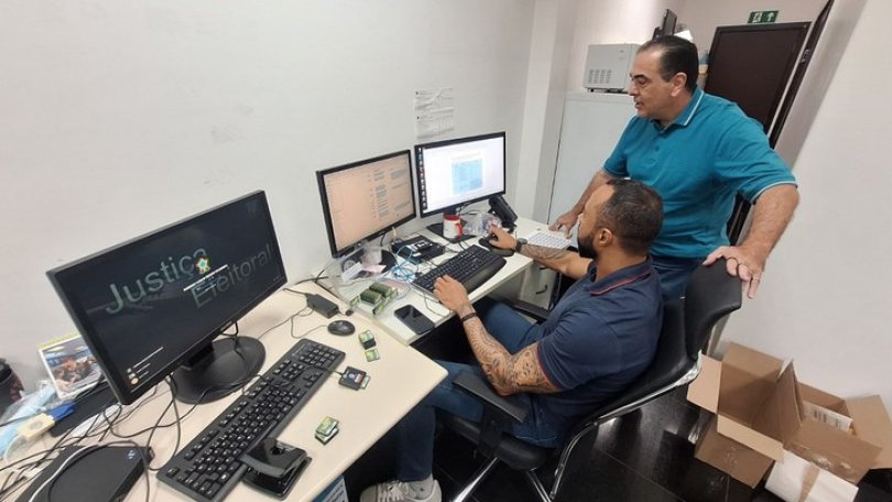 TRE-MT inicia geração de mídia para as urnas...