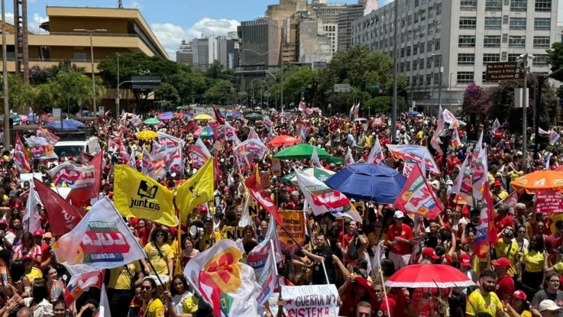 Apoiadores de Lula fazem atos em 17 capitais do país...